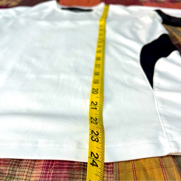 Under Armour Vented Quick dry Cooling Sport Top - Picture 3 of 11